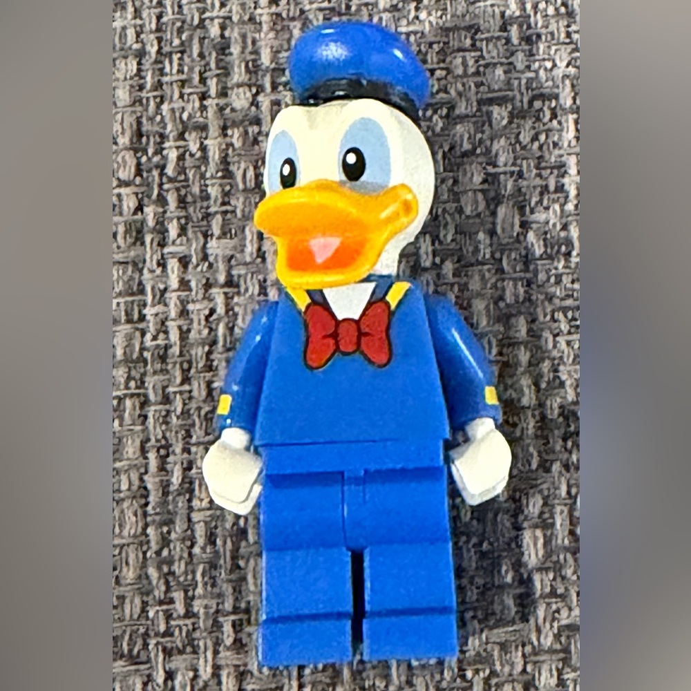 Lego Donald Duck Minifigure Blue White Duck Figurine